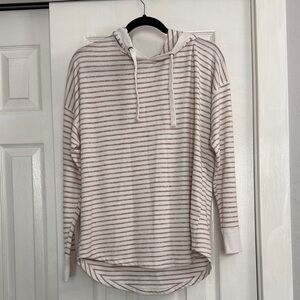 🌵 3 for $20 Abercrombie & Fitch Cozy sweater